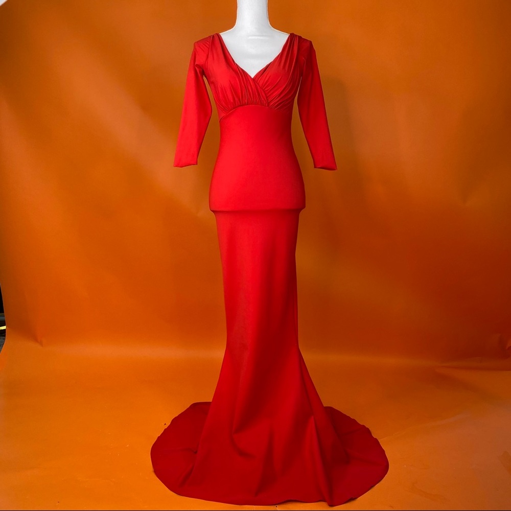 Chiara Bonni, Red Evening Gown